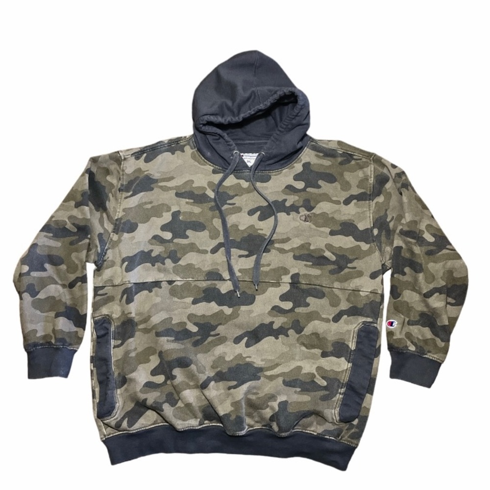 CHAMPION // Camouflage Hoodie